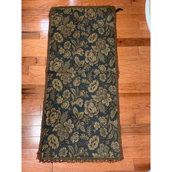 Vintage Floral Tapestry Table Runner - Elegant Home Decor - 36" x 17" - Picture 10 of 11